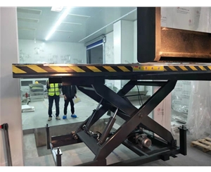 裝卸貨平臺(tái)